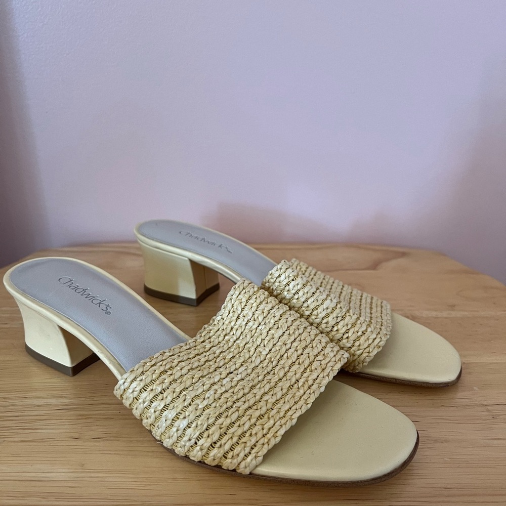 Chadwicks Women's Tan Woven Mules